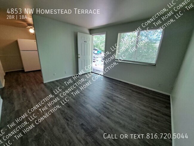 Primary Photo - Clean 4-Plex Apartment-Park Hill Schools!