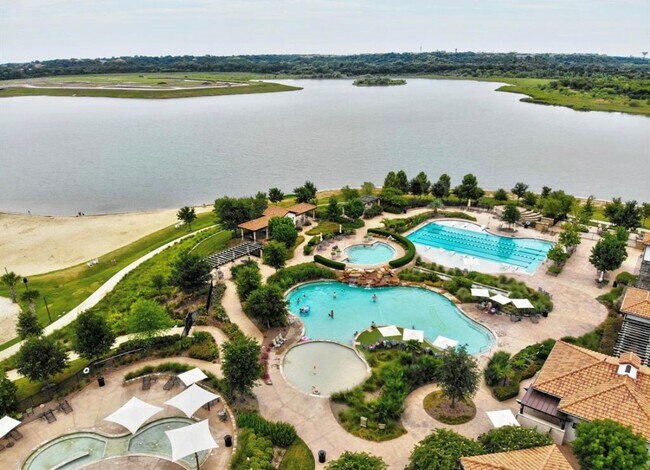 Building Photo - 3927 Cascade Sky Dr