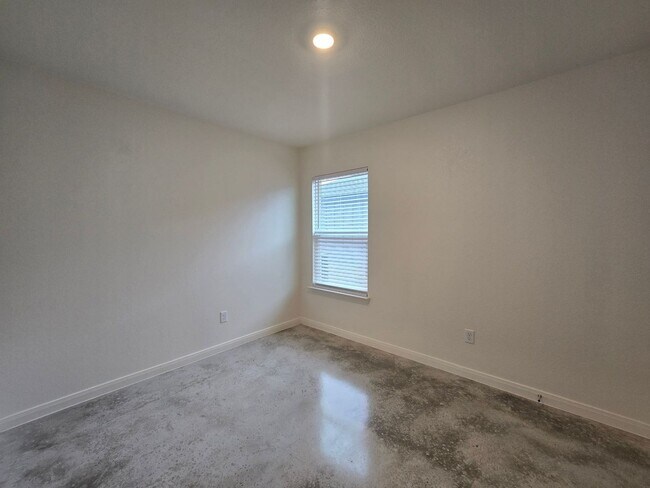 Building Photo - 807 Wax Myrtle Ct