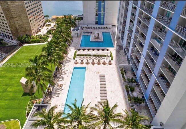 Building Photo - 335 S Biscayne Blvd