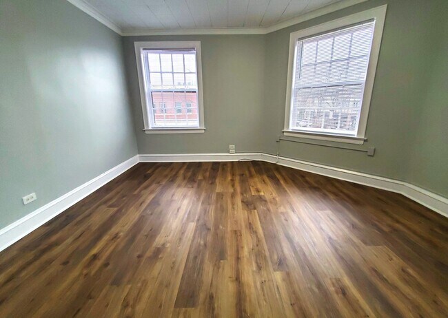 Building Photo - 695 Vernon Ave