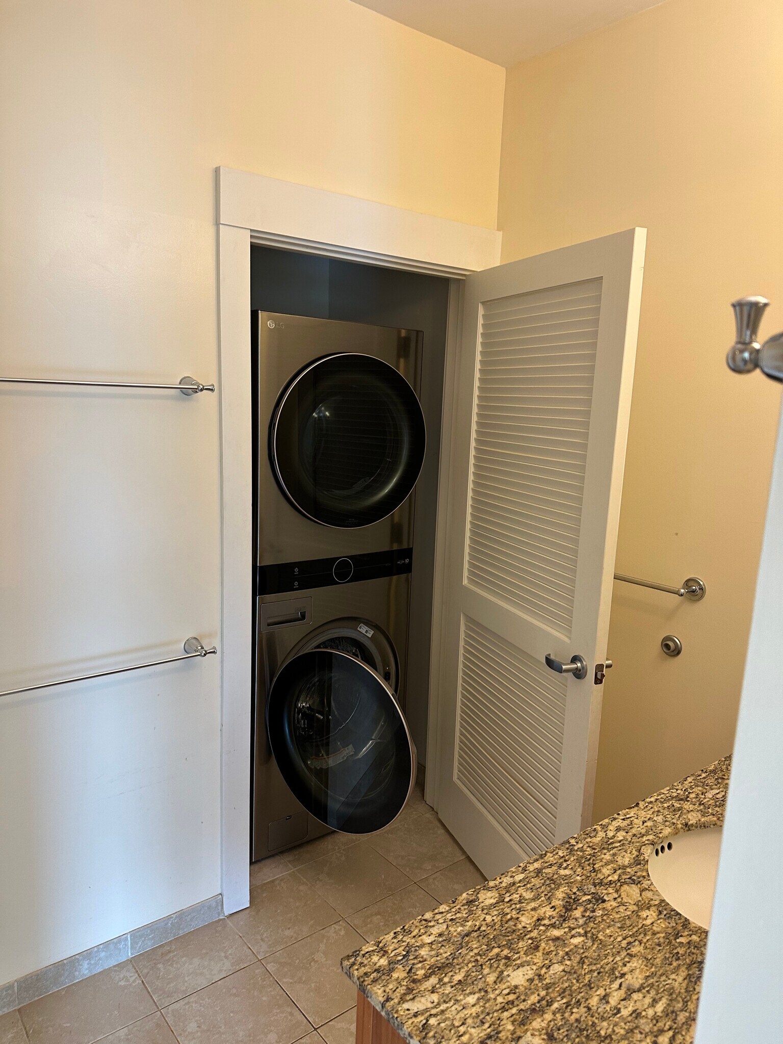 Laundry included - 60 Winooski Falls Way