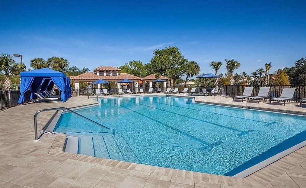 Building Photo - 1750 San Bernadino Way