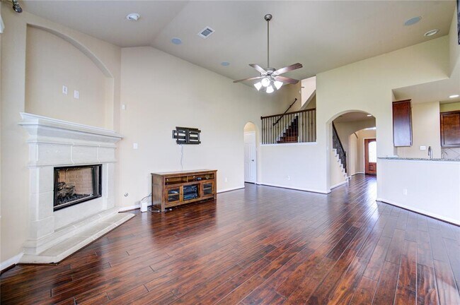 Building Photo - 6907 Stevenson Dr