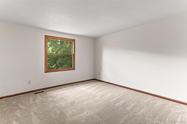 Building Photo - 3312 Palm Aire Ct