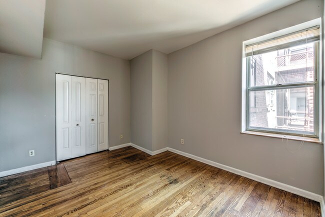 Building Photo - 3866 McRee Ave