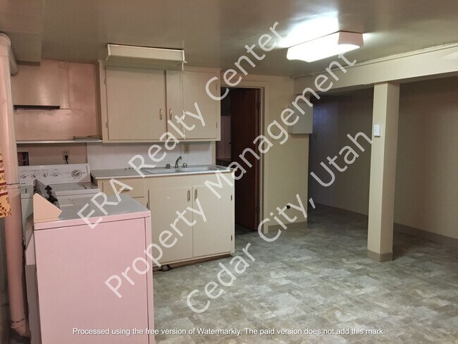 Building Photo - 145 N 900 W