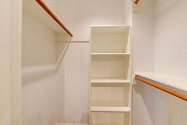 Building Photo - 225 Asbury-