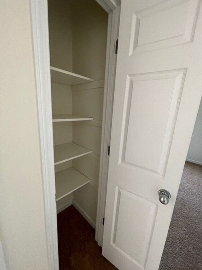 Building Photo - Spacious 3BR Home with Fenced Yard, 2-Car Garage & Great South Columbia Location