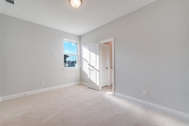 Building Photo - 11692 Chartwell Ct