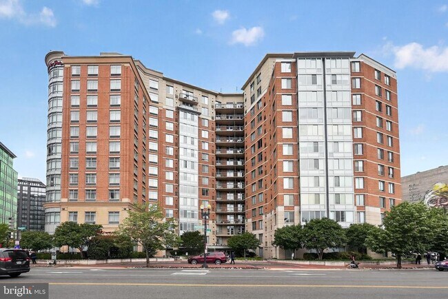 Building Photo - 555 Massachusetts Ave NW