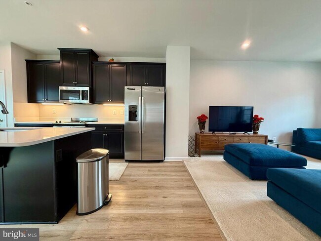 Building Photo - 70 Caswell Dr