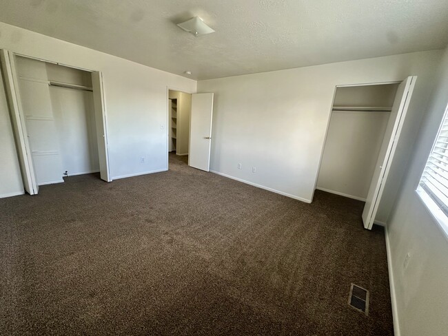 Building Photo - Kaysville #1