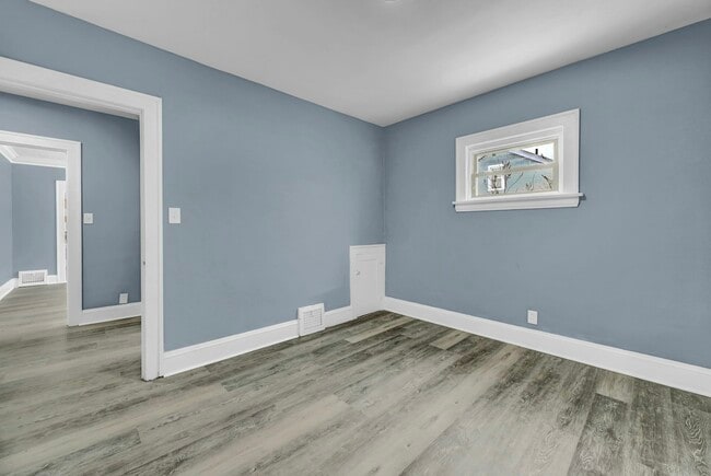 Building Photo - 3658 E 138th St