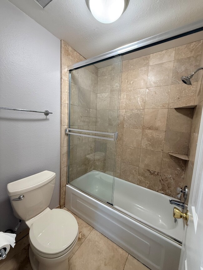 Building Photo - 14203 N 19th Ave