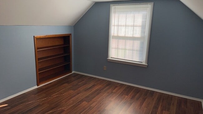 Building Photo - 4230 Reading Rd