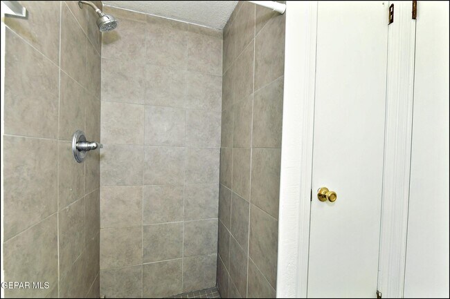 Building Photo - 853 Nita Fay Dr