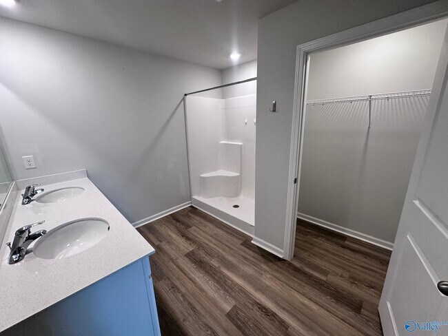 Building Photo - 213 Chubbs Ln