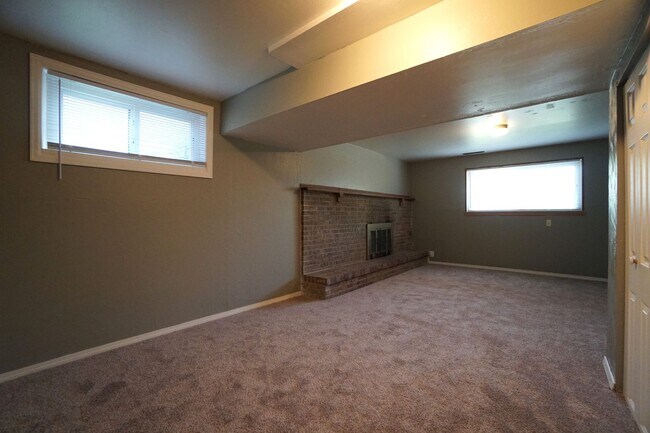 Building Photo - 1822 Wooten Rd