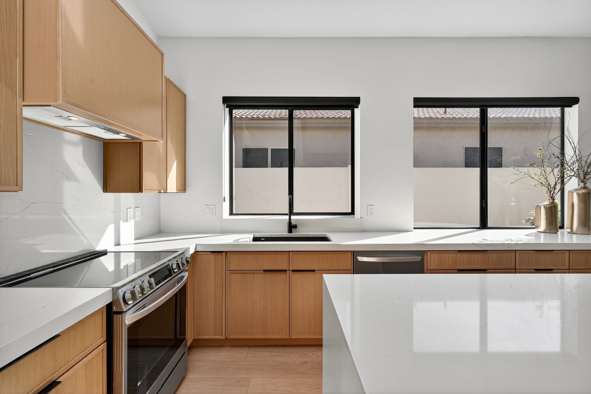 Building Photo - 7449 E Whistling Wind Way