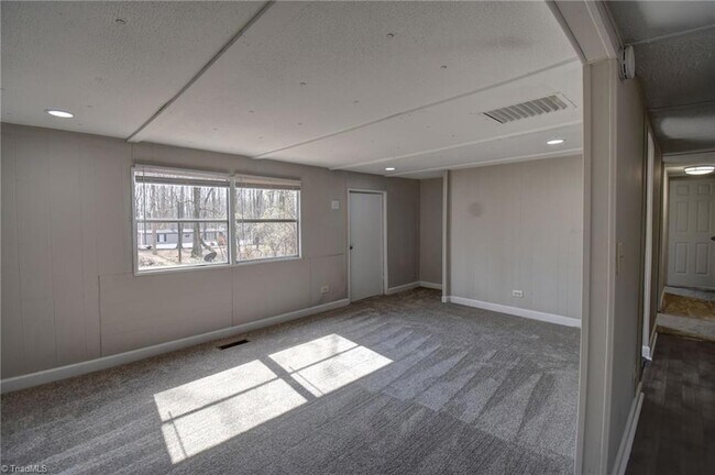 Building Photo - 4606 Woodvery Dr