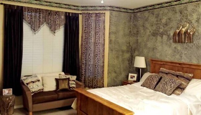 Building Photo - 4924 W Magdalena Ln