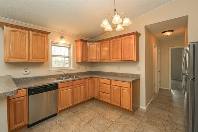 Building Photo - 39 Sheneman Dr