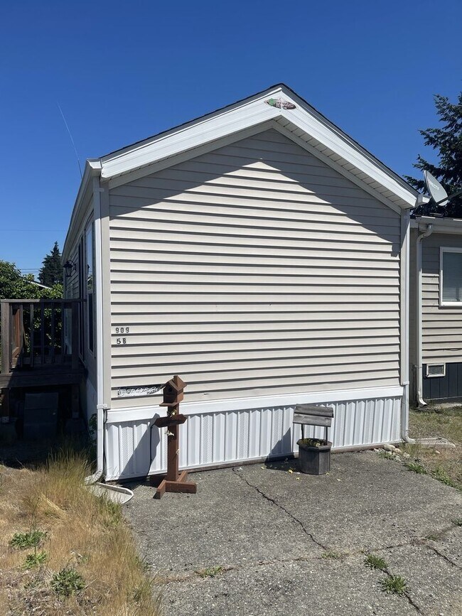 Building Photo - 909 136th St Ct S