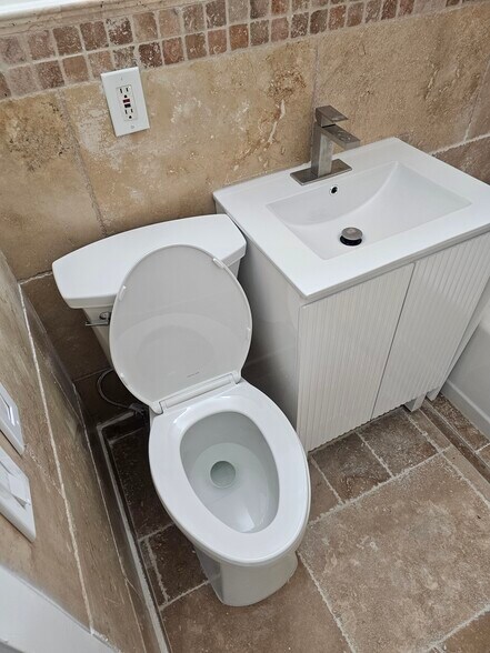 Building Photo - 2983 NW 69th Ter