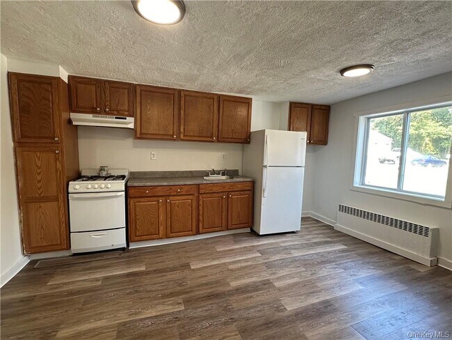 Building Photo - 1399 US-44