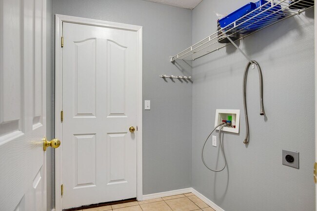 Building Photo - Freshly Updated 3-Bedroom Home for Rent in South Boise