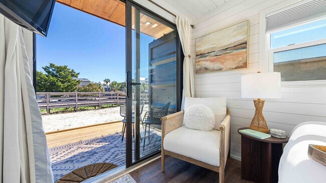 Building Photo - 316 Bream Ave