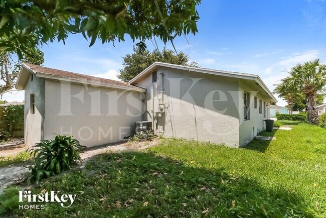 Building Photo - 220 Broward Ave