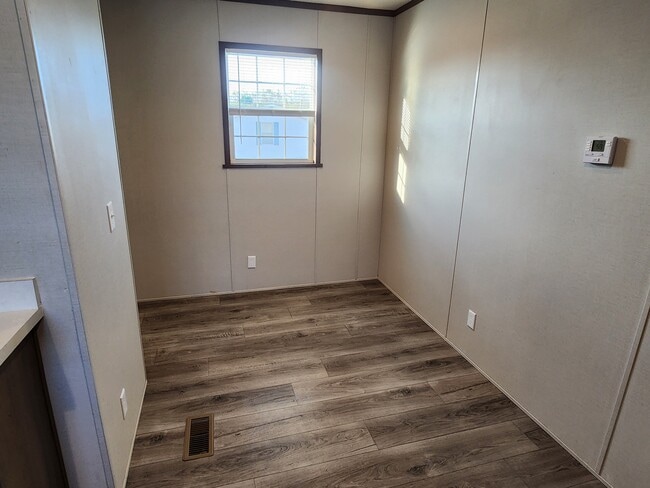 Building Photo - 839 Alaska