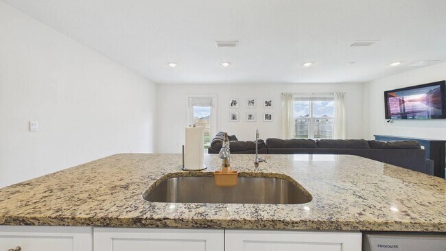 Building Photo - 235 Gray Owl Dr
