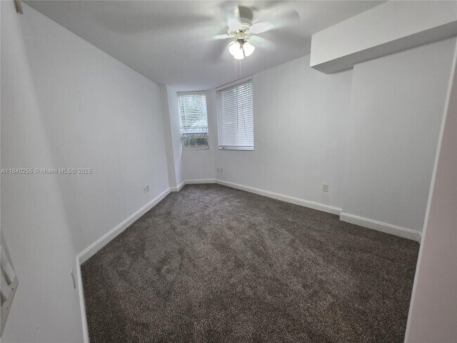 Building Photo - 510 NW 84th Ave