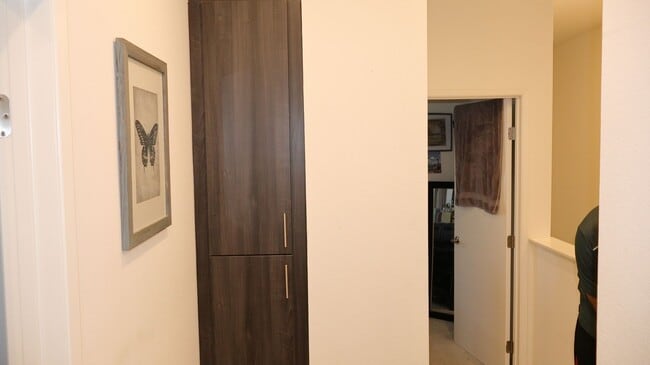 Building Photo - 4 bedrooms 3.5 baths townhome in South San Diego