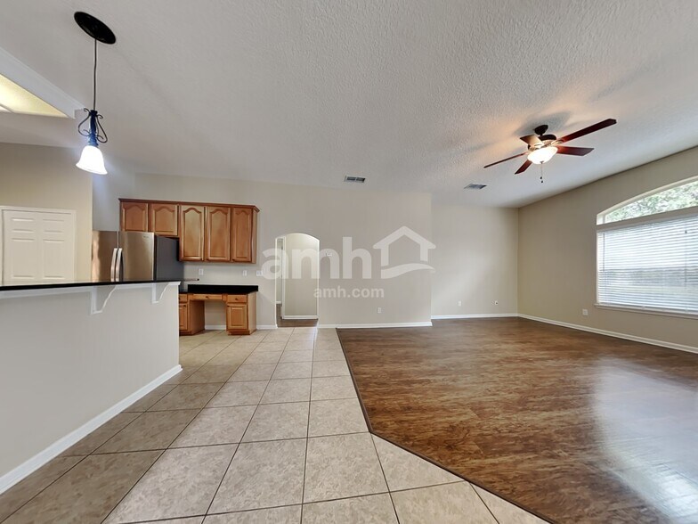 Building Photo - 164 Corral Cir