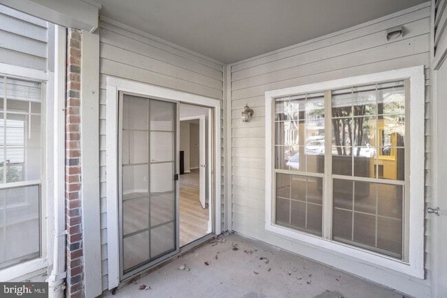 Building Photo - 3909 Penderview Dr