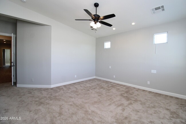 Building Photo - 1024 E Curry Rd