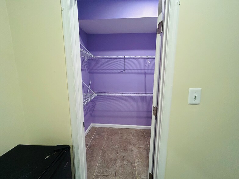 Building Photo - 15506 Symondsbury Way
