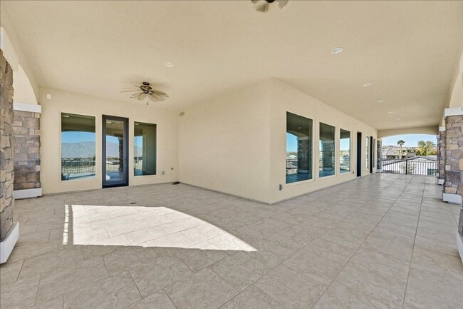 Building Photo - Custom Luxury Home with Strip and Mountain Views!
