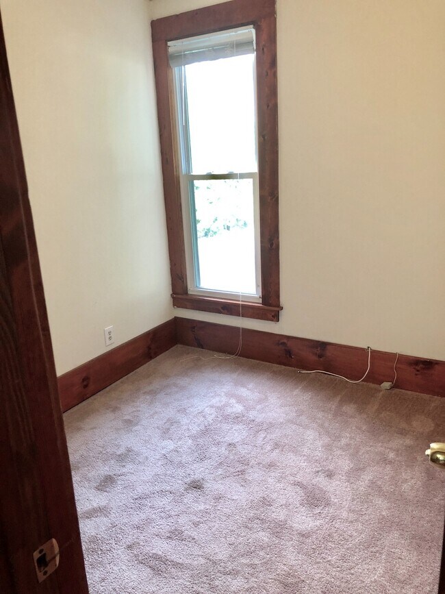 Building Photo - 15 Hanna Pl