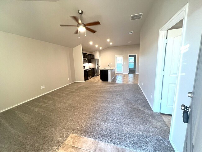 Building Photo - **BEAUTIFUL WINDSTONE AT UPLAND HOME**