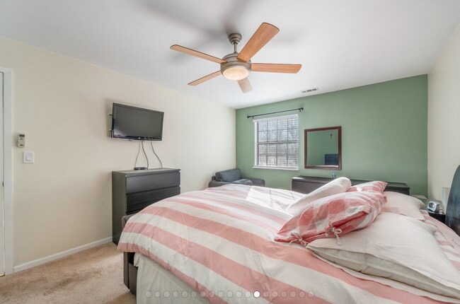 Building Photo - 96 Gant Cir