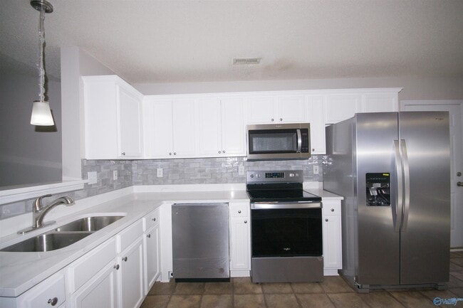 Building Photo - 109 Sandy Hollow Dr NW