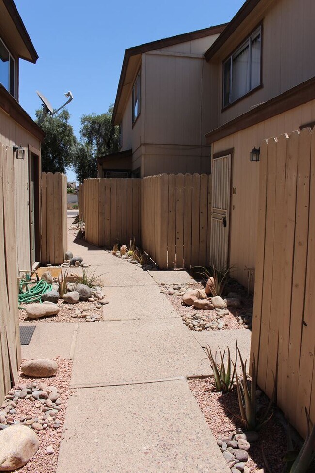 Primary Photo - Scottsdale Condo