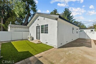 Building Photo - 5732 Stansbury Ave