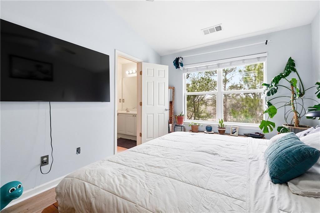 Building Photo - 1149 Liberty Pkwy NW