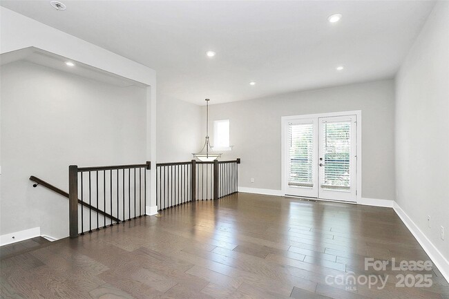 Building Photo - 3726 Sky Haven Dr